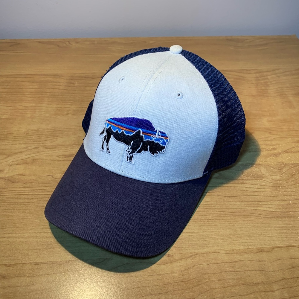 Patagonia Bison Buffalo Hat Navy Blue & White Snapback Mesh Back Trucker Cap